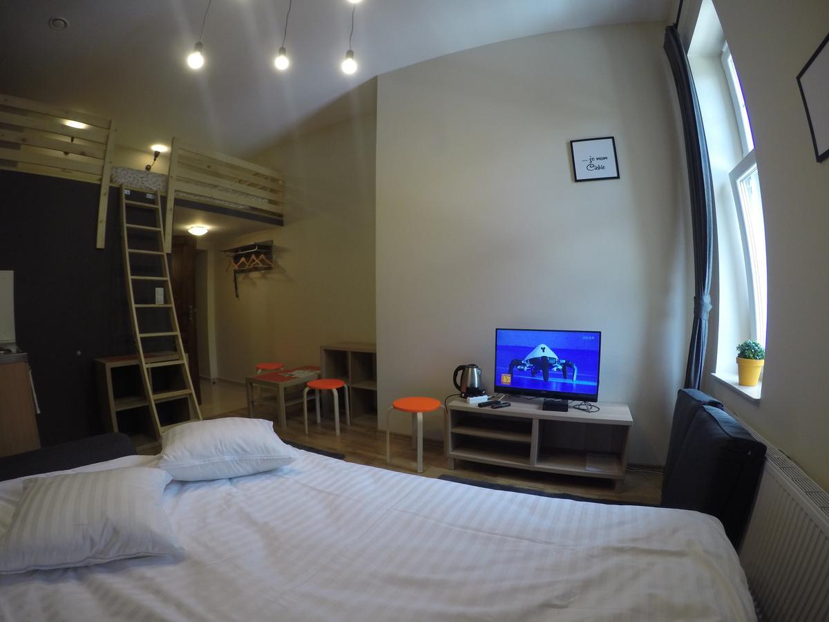 Smart Apart Hotel Краков Экстерьер фото